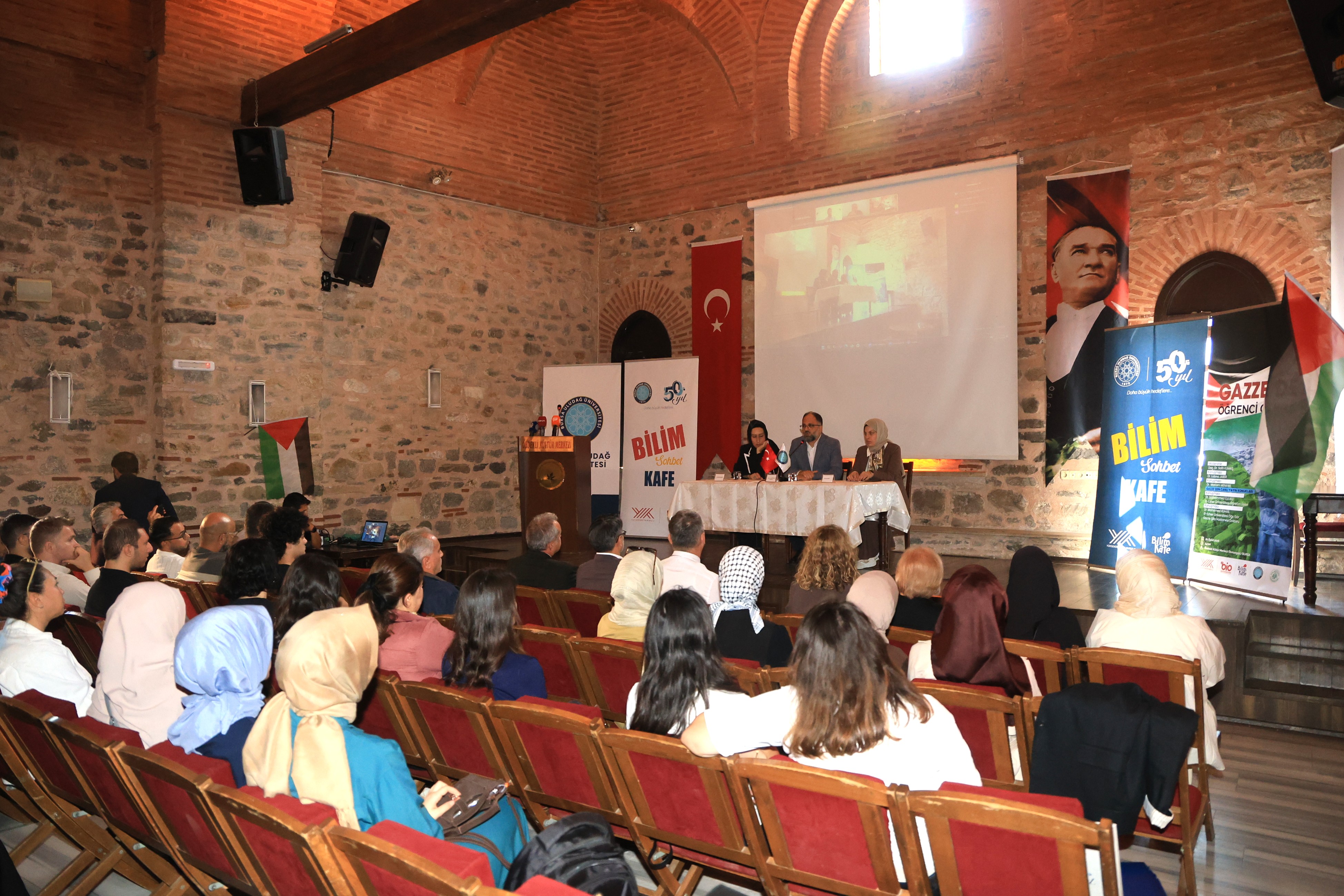 Bursa’da “Gazze İçin Bilim Kafe” paneli düzenlendi